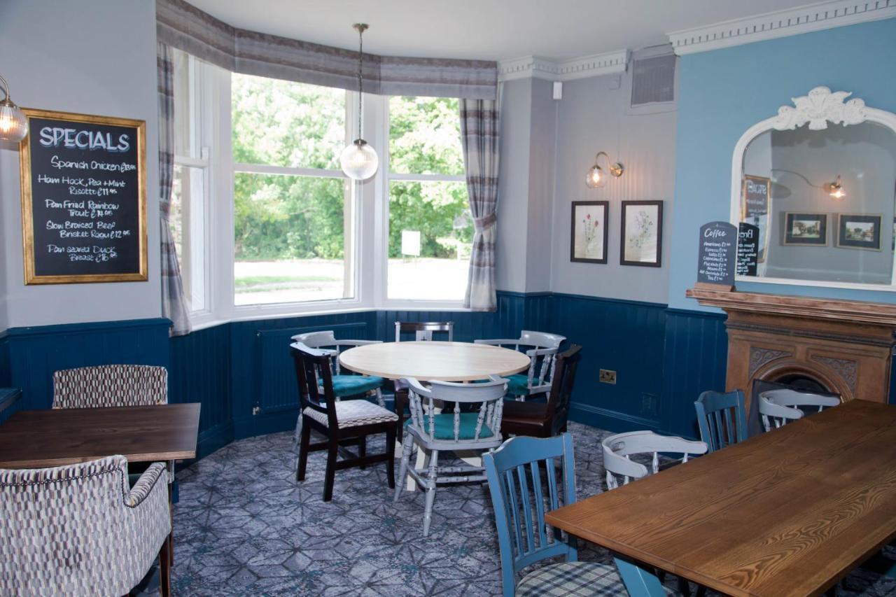 The Royal Hotel Bolton-le-Sands Екстериор снимка