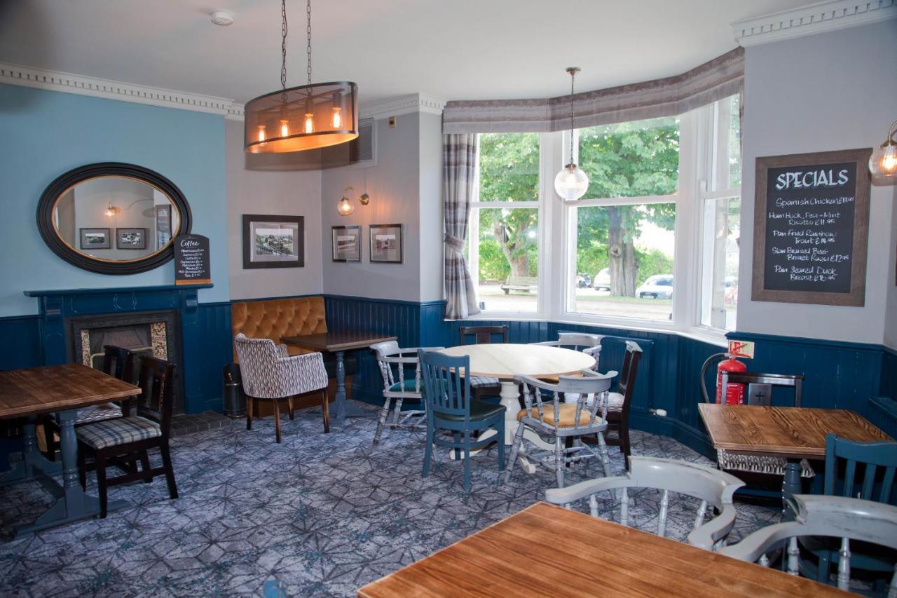 The Royal Hotel Bolton-le-Sands Екстериор снимка