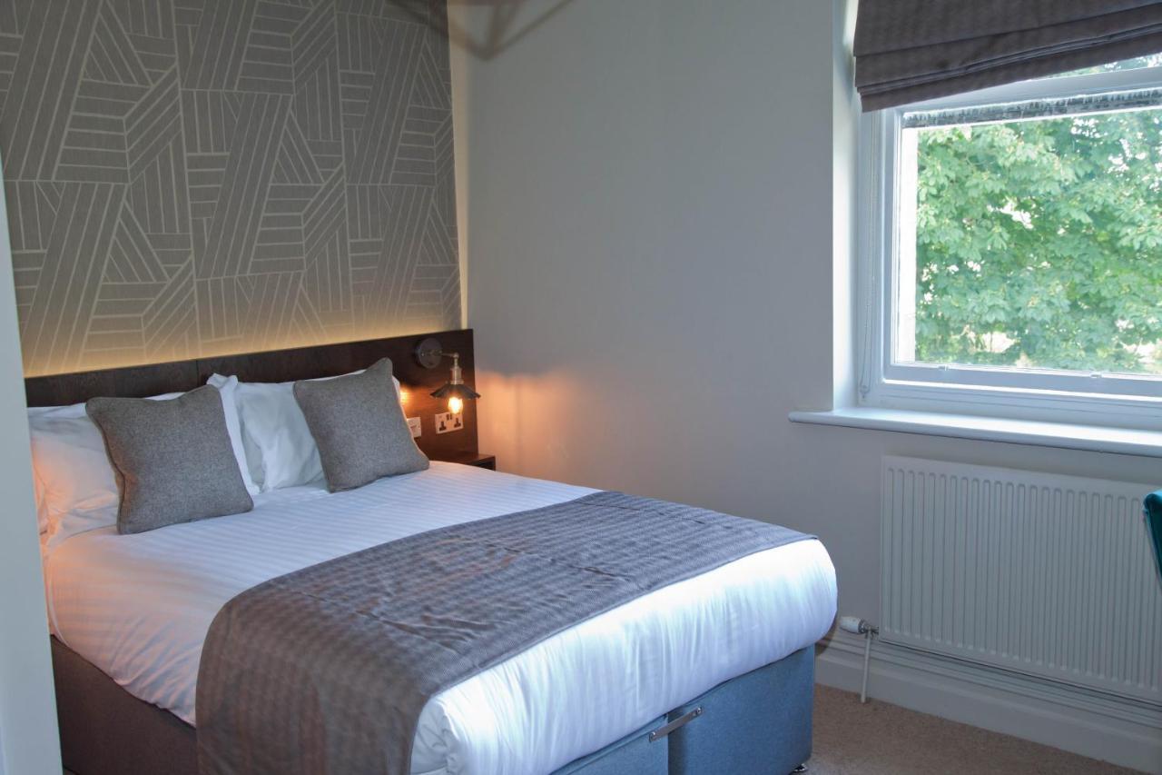 The Royal Hotel Bolton-le-Sands Екстериор снимка